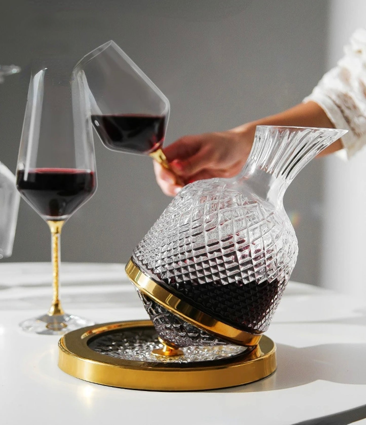 Margaux - 360 Rotating Wine Decanter