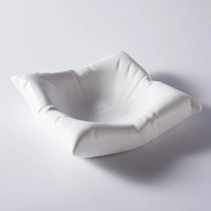 Amaury - Modern Pillow Plate